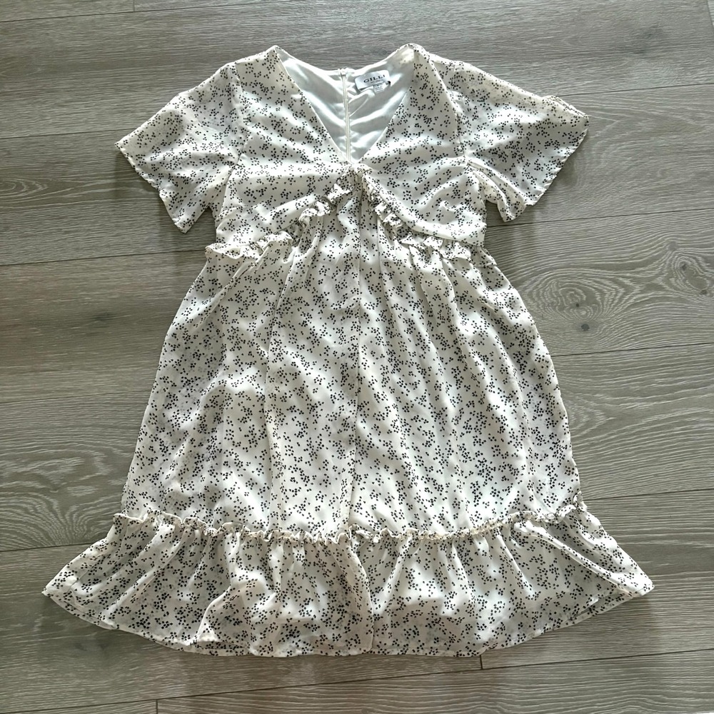 Gilli Womens White Speckle Pattern V-Neck Ruffle Trim Mini Babydoll Dress S